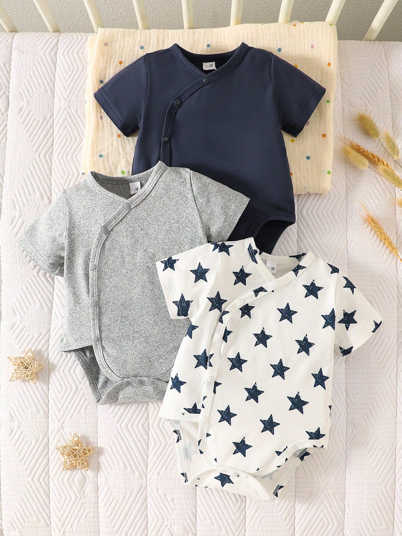 Baby Boy Short Sleeve Round Neck Bodysuit Set of 3 Soft Breathable Star & Bear Print